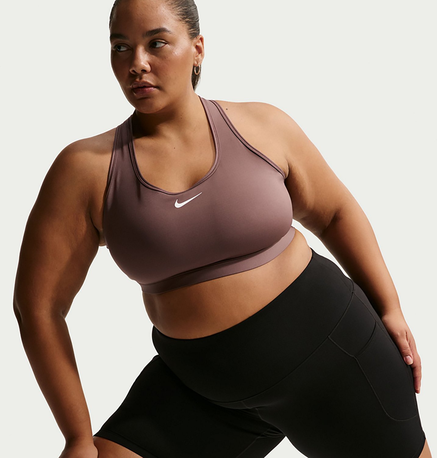 Nike Women's Dri-FIT Swoosh Medium Support Plus Size Sports Bra - view number 5