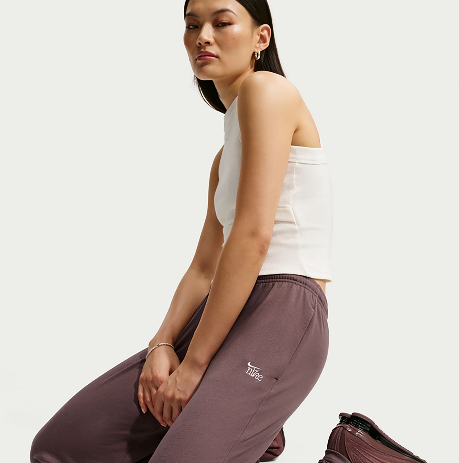 Nike Women's Nike Sportswear Chill Knit Lightweight Open Hem Pants - view number 5