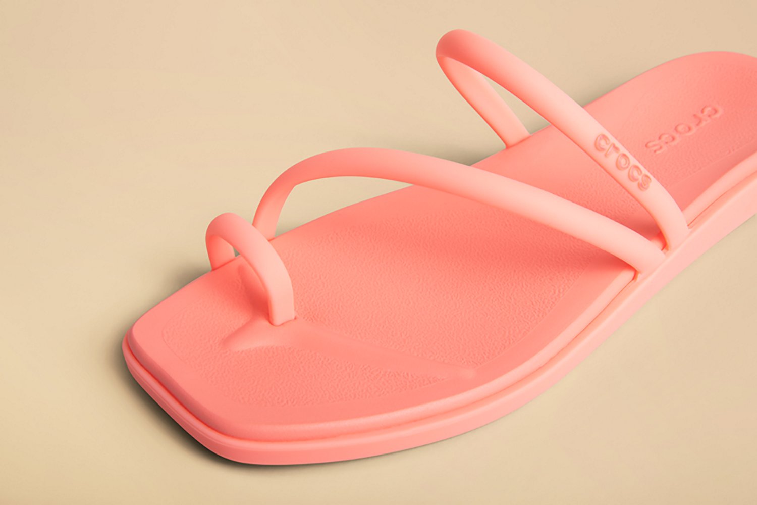 Crocs Women's Miami Toe Loop Sandal                                                                                              - view number 2