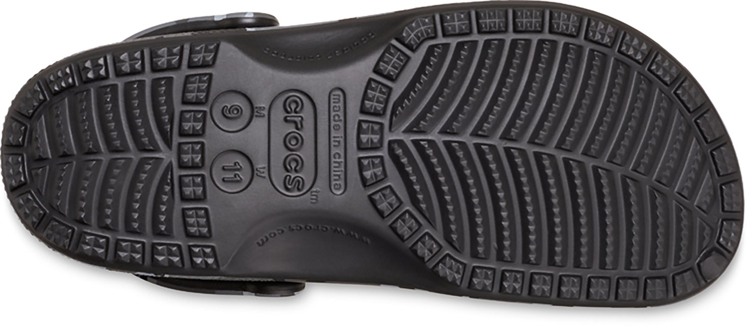 Crocs Adults' Classic Camo Clog - view number 6
