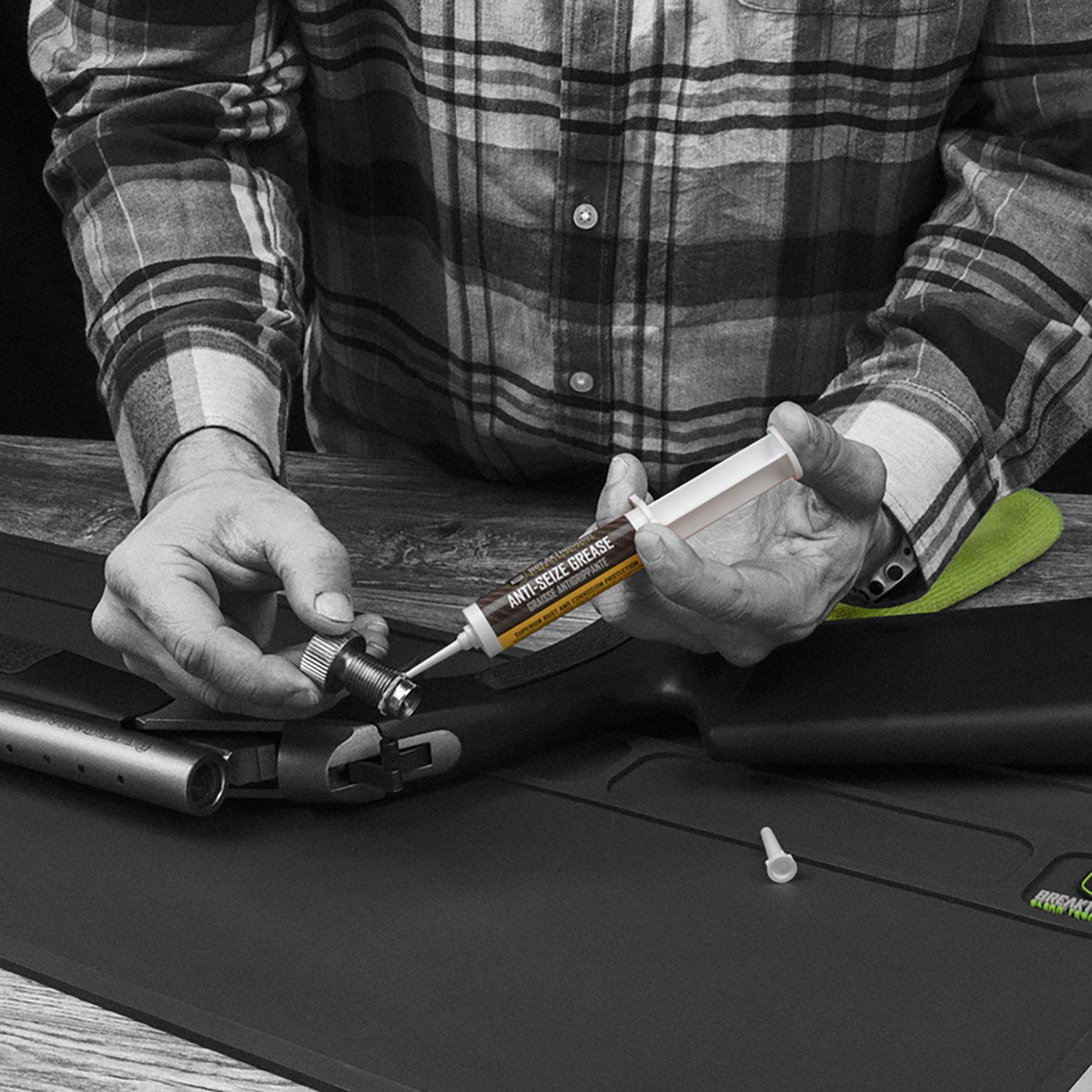 Breakthrough Clean Technologies 12 cc Antiseize Grease Syringe - view number 3