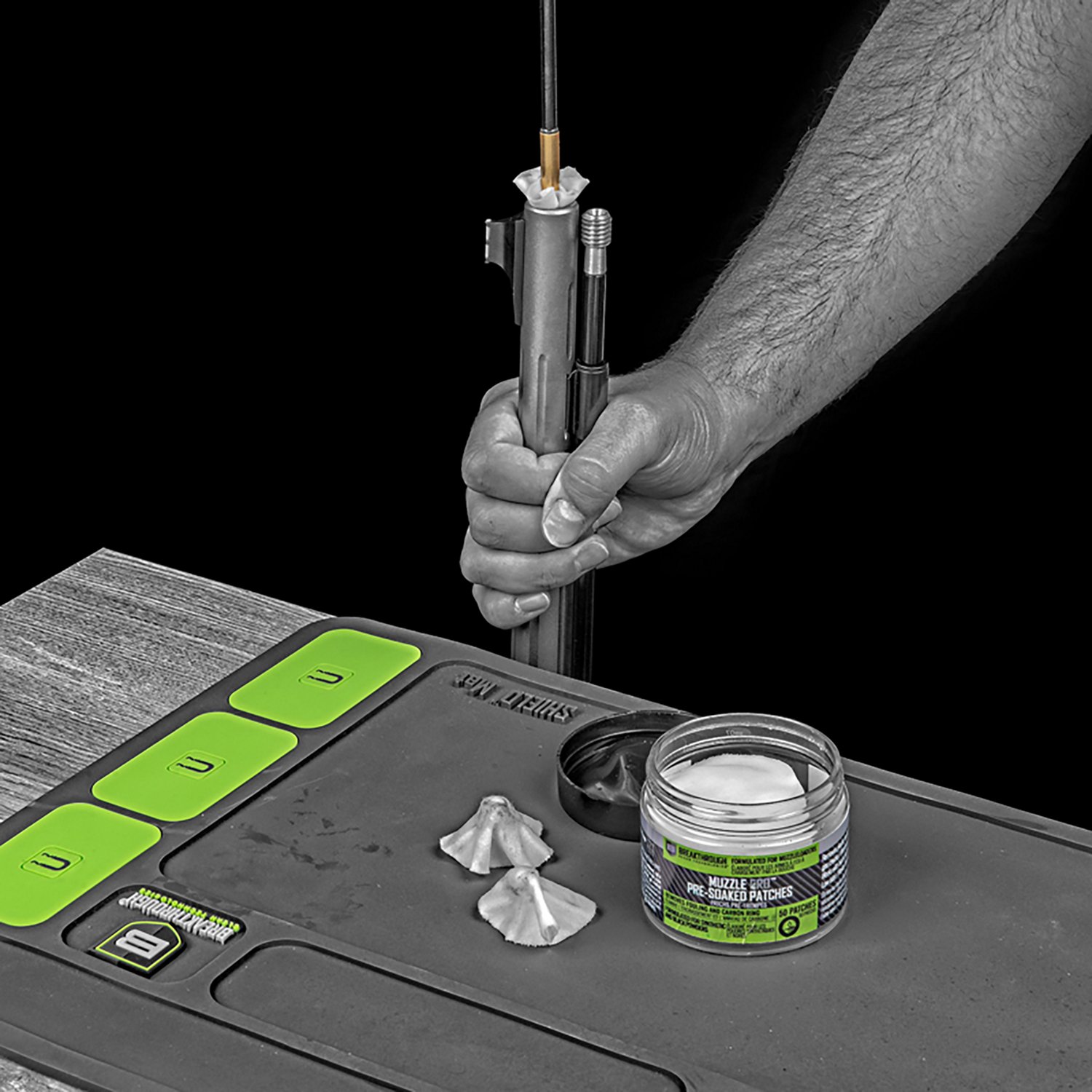 Breakthrough Muzzle Pro Round Pre-Soaked Cleaning Patches 50-Pack - view number 2