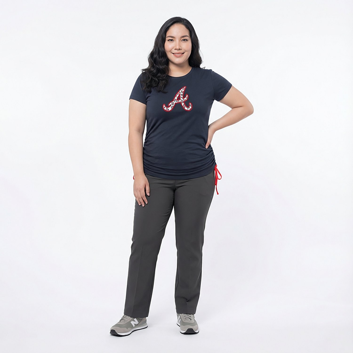 New Era Women's Braves Ruched Side T-shirt