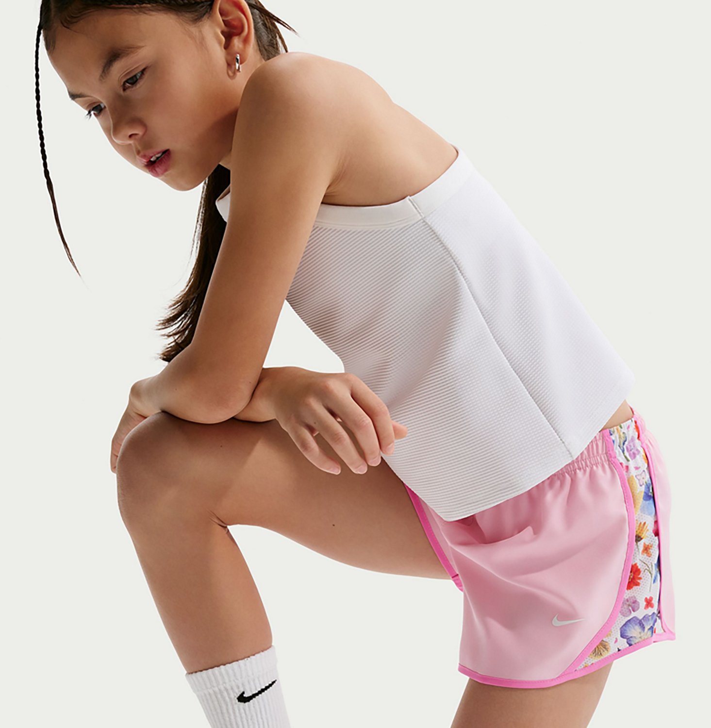 Nike Girls' Tempo Shorts - view number 3