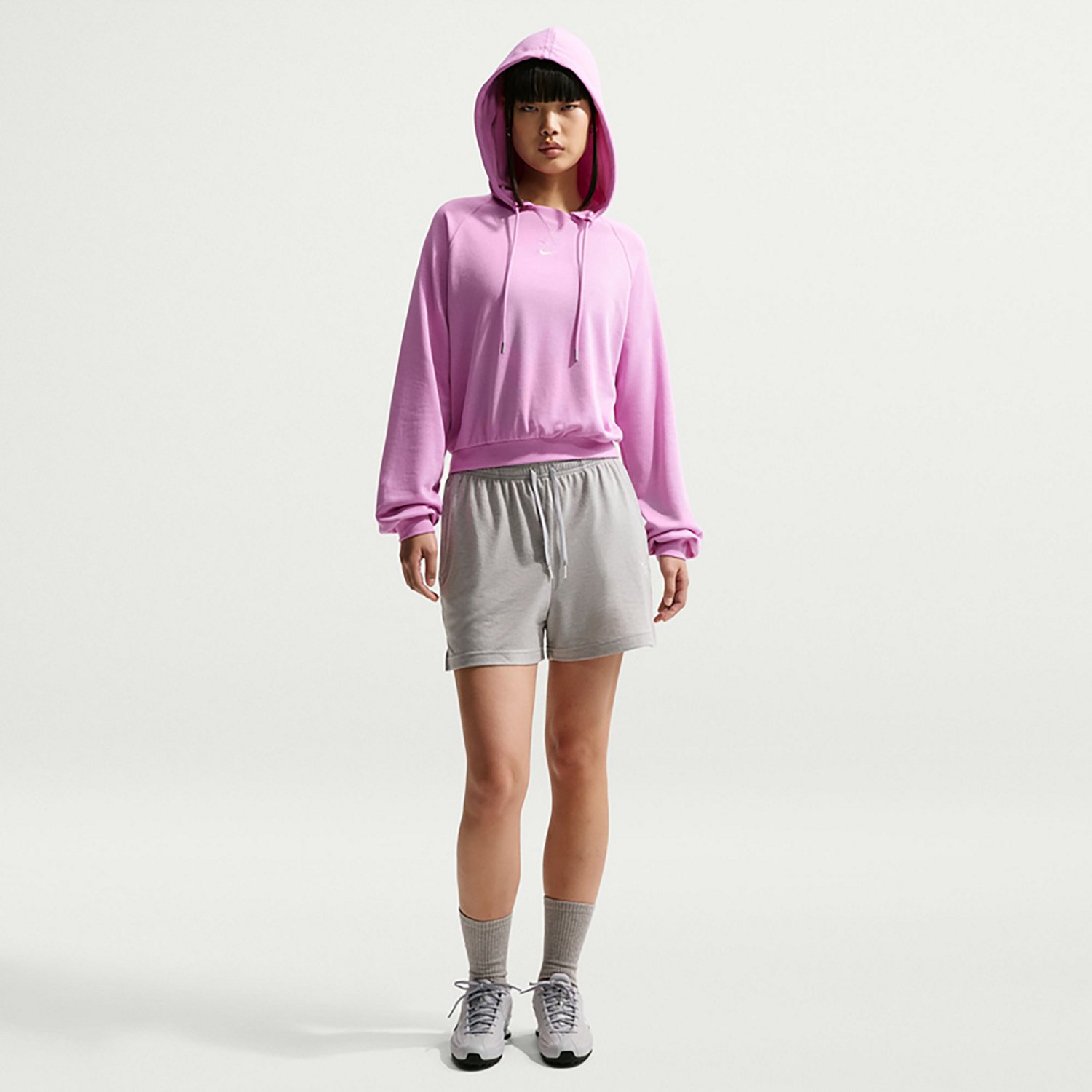 Nike Women's Nike Sportswear Chill Knit Lightweight Shorts 5 in. - view number 4