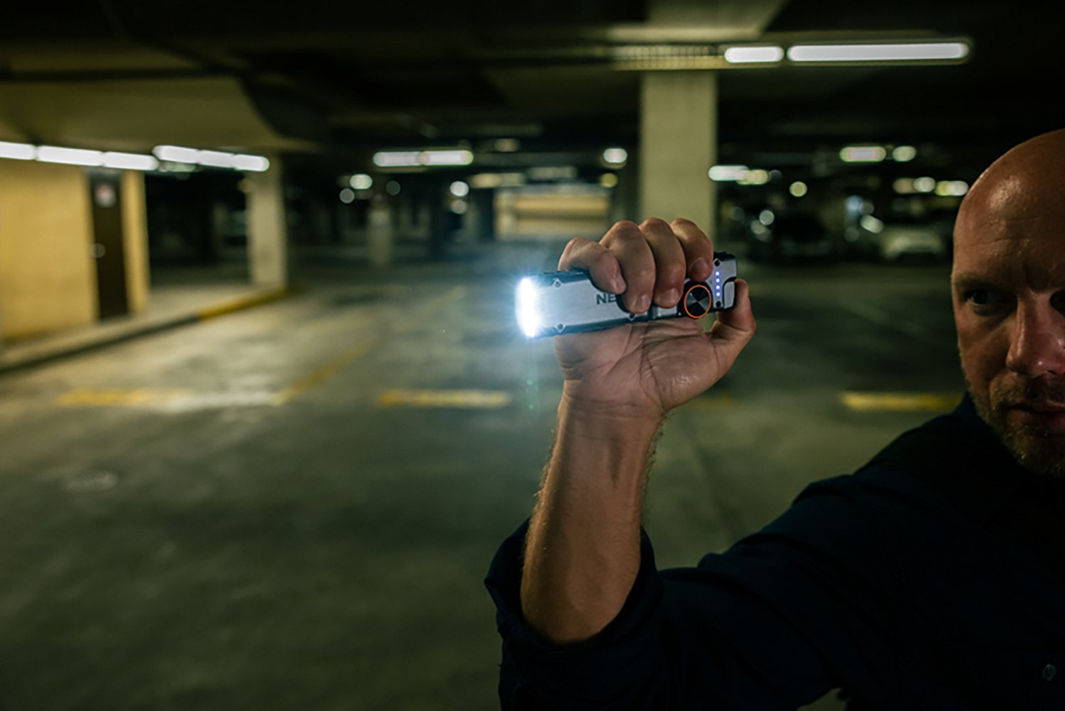 NEBO Edge 2,000 Lumen Rechargeable Flashlight - view number 5