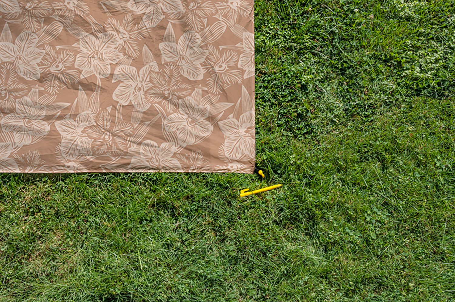 geckobrands Waterproof Lightweight Beach Blanket - view number 6