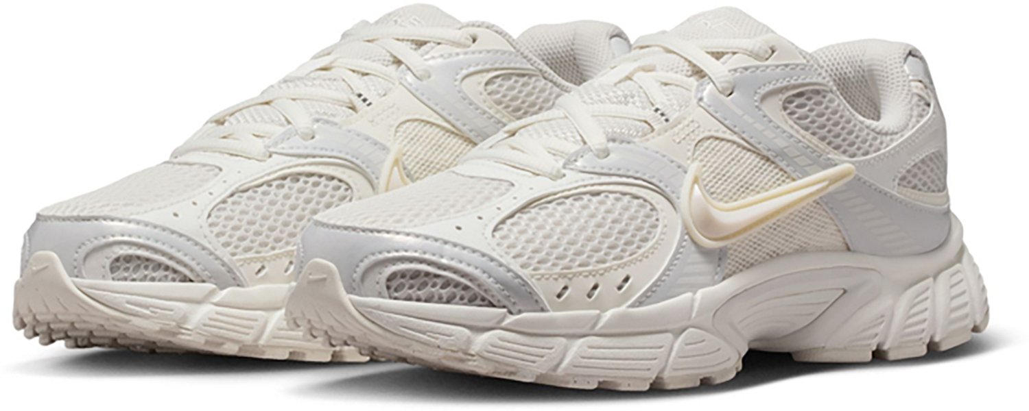 Nike Women's V5 Runner Shoes - view number 3