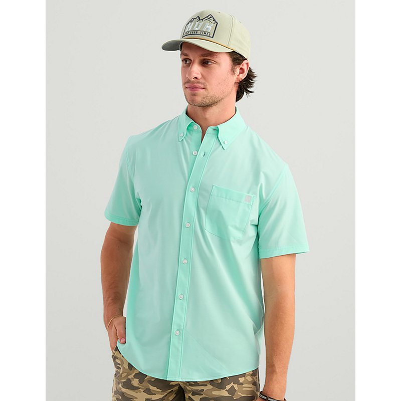 Huk Kona Solid Short-Sleeve Button-Down Shirt for Men - Caicos