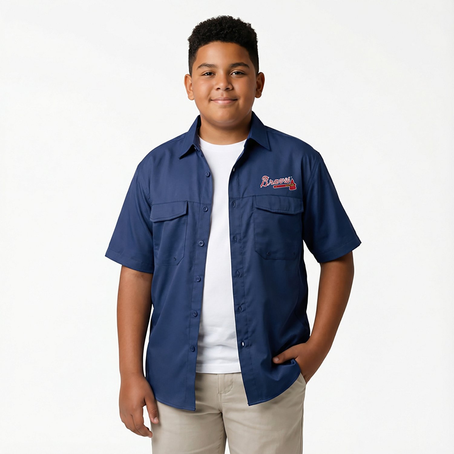 Antigua Men's Atlanta Braves Game Day Woven Fishing Shirt