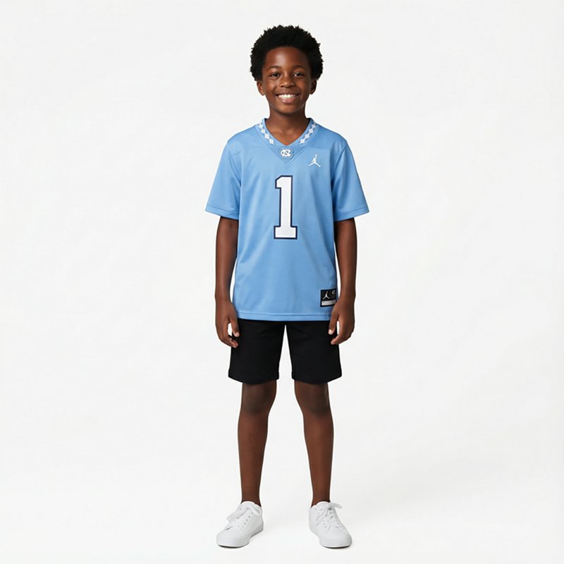 Nike Boys' Universi…