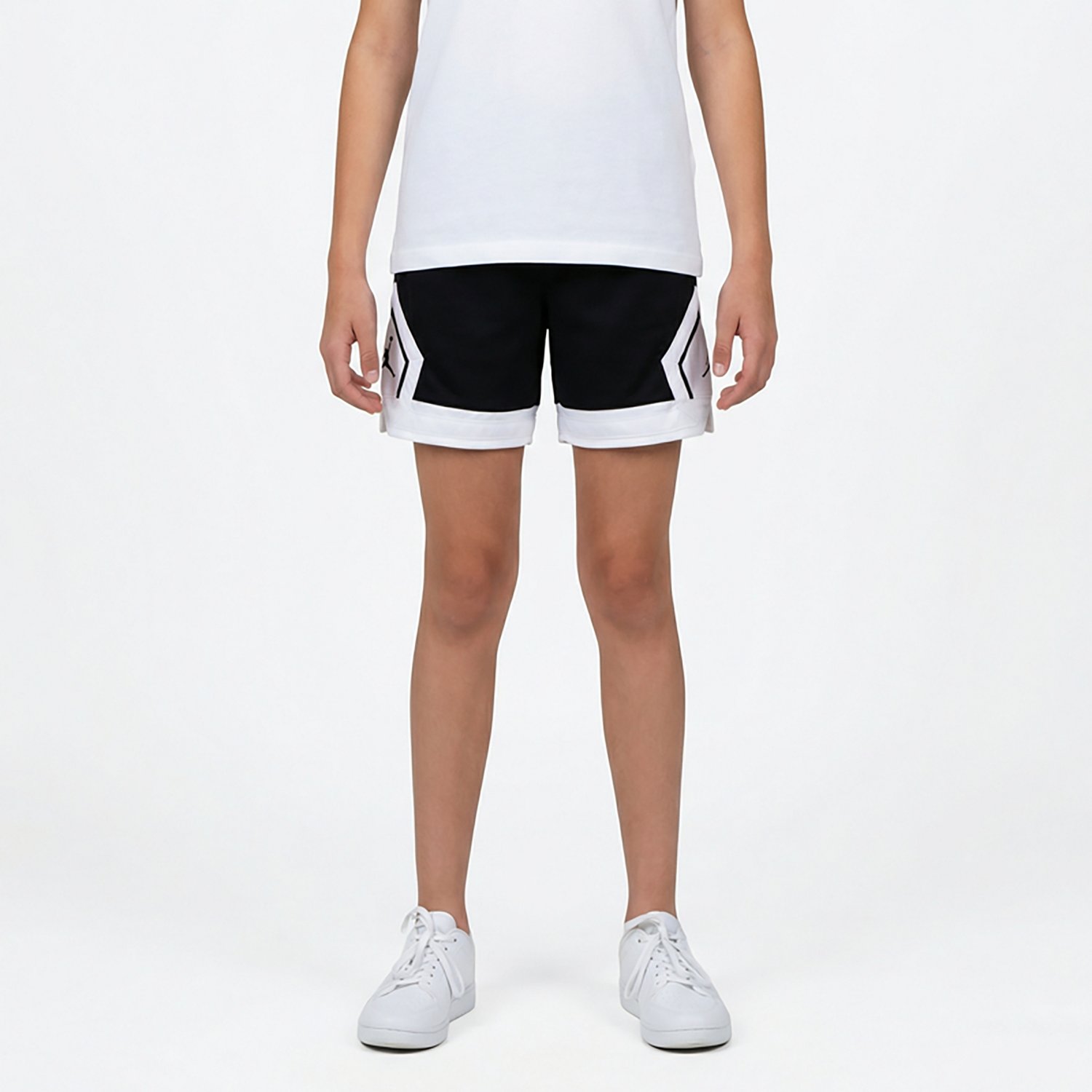 Jordan Girls' Sport Dri-FIT Diamond Shorts 4.5 in - view number 2