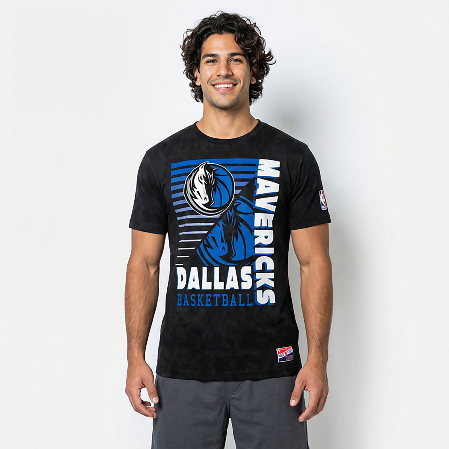 New Era Men's Mavericks Enzyme Washed T-shirt - view number 2