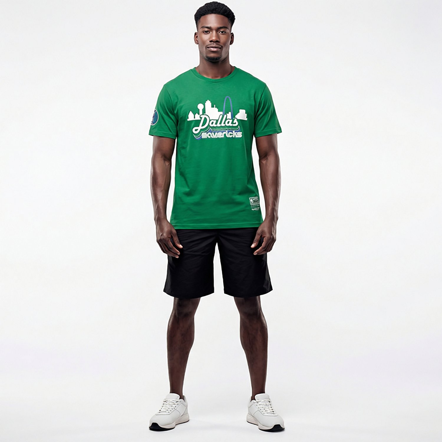 Mitchell & Ness Men's Dallas Mavericks City Graphic T-shirt