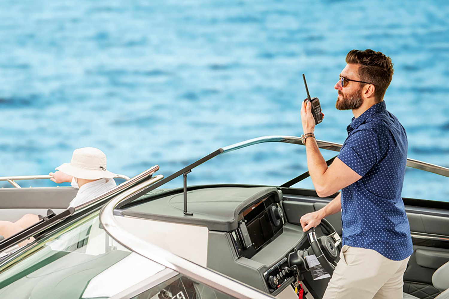 Cobra Bluebound 150 VHF Hand Held Radio - view number 8