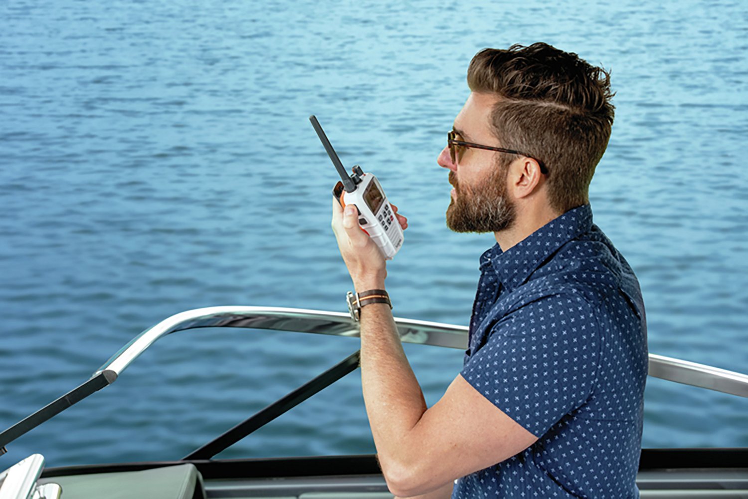 Cobra Bluebound 350 VHF Hand Held Radio