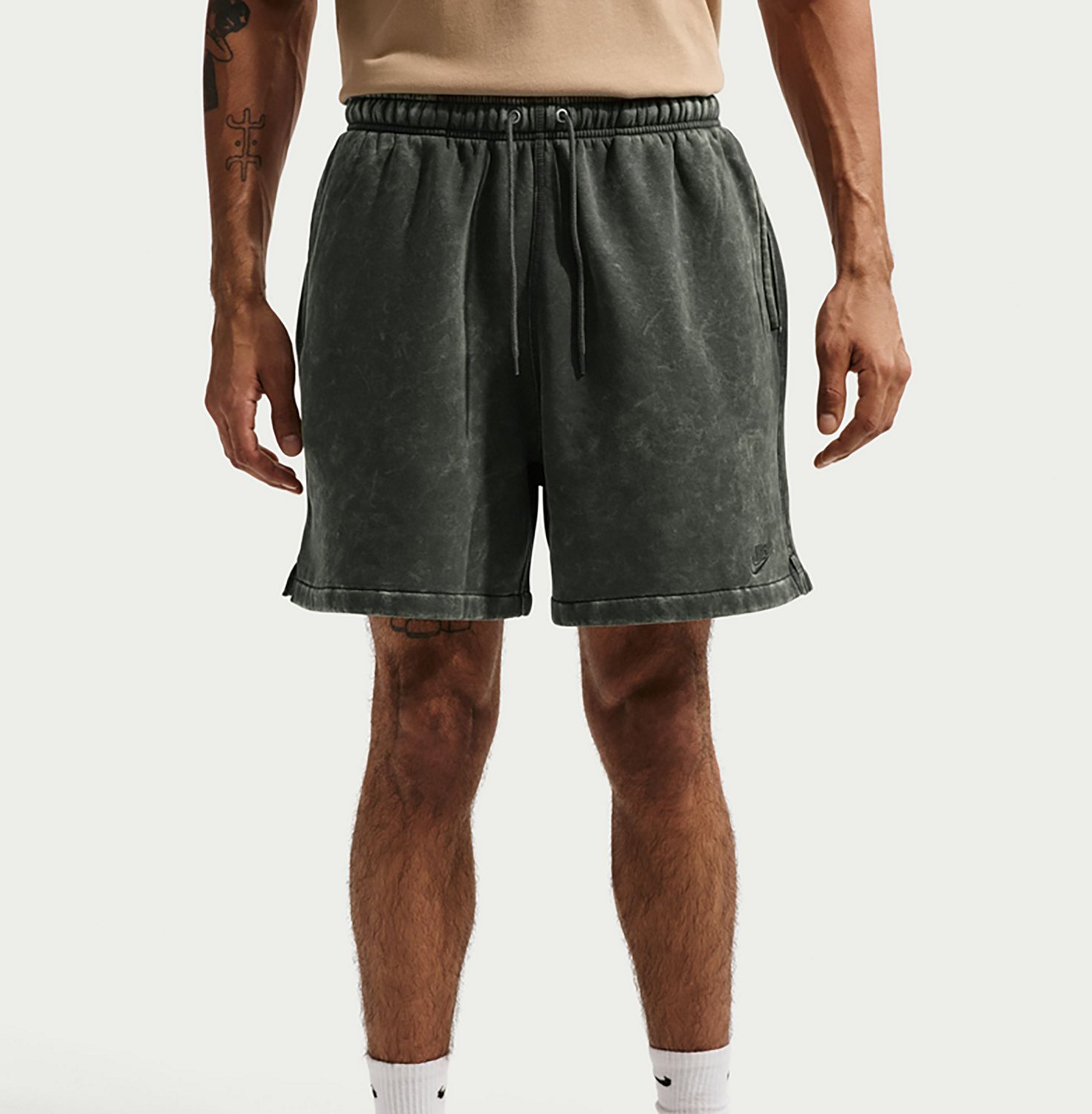 Nike Men's Sportswear Club Fleece Flow Shorts 6 in
