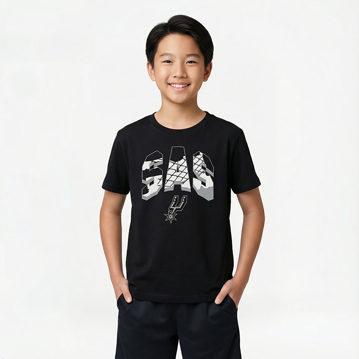 Outerstuff Boys' 4-7 San Antonio Spurs Street Legends T-shirt - view number 2