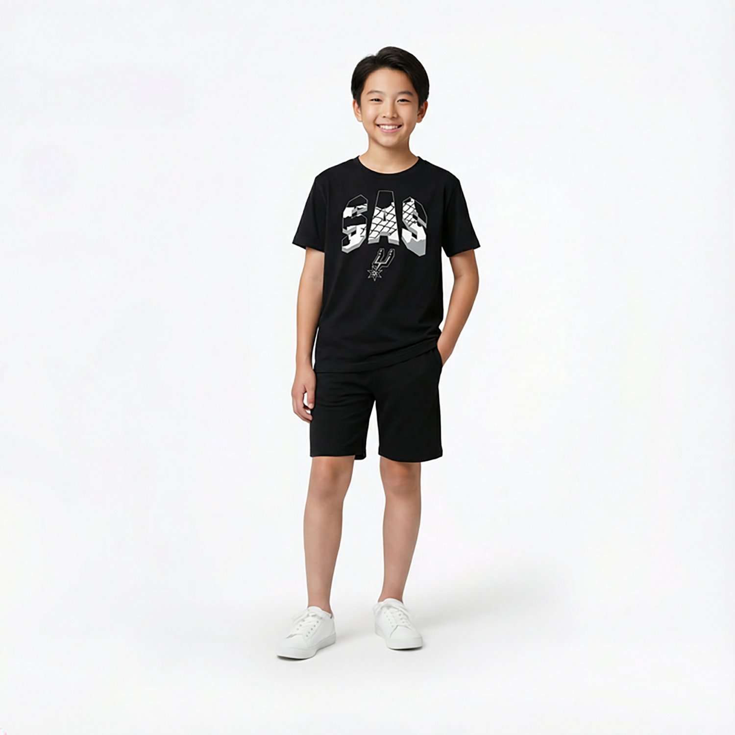 Outerstuff Boys' San Antonio Spurs Street Legends T-shirt