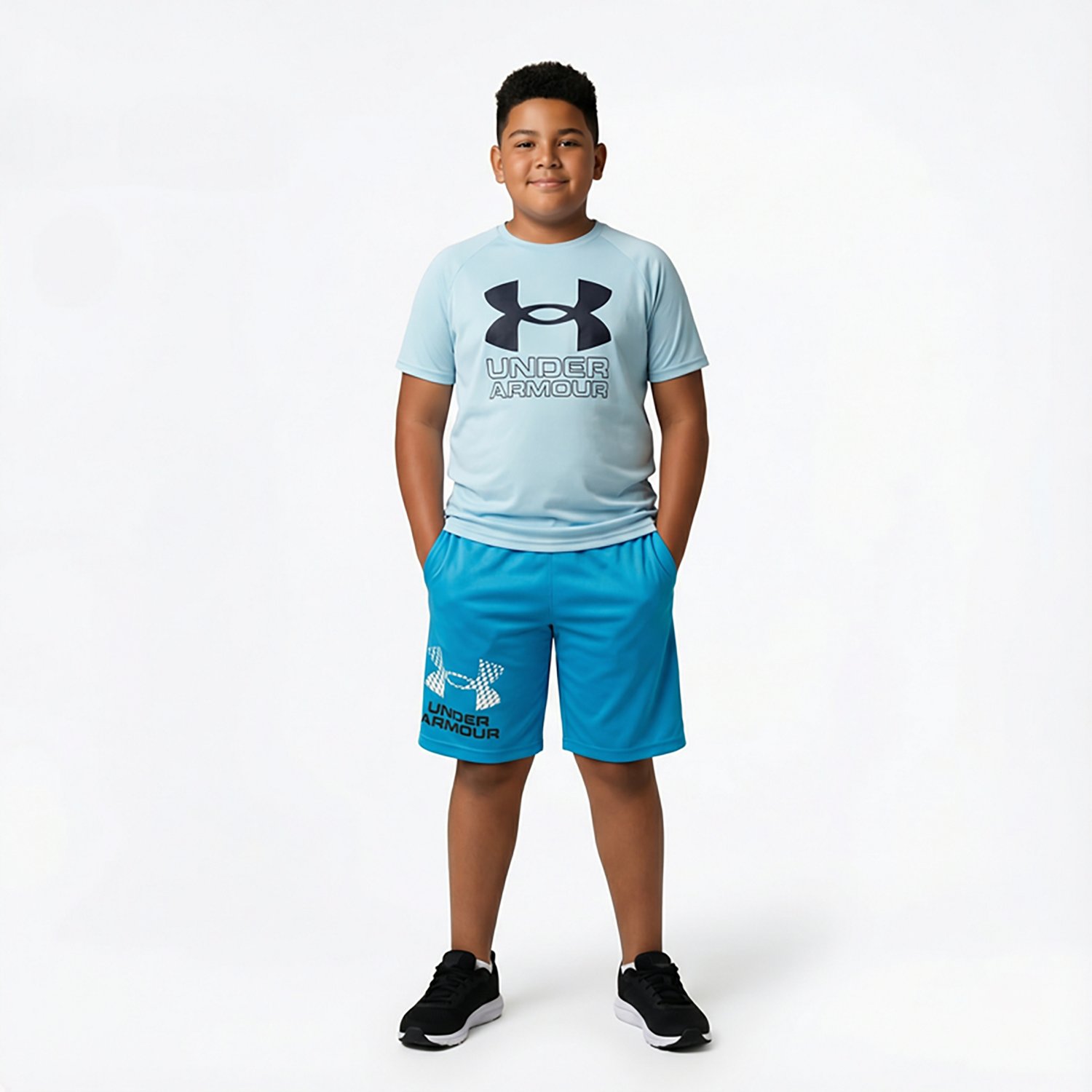 Under Armour Boys' Tech Logo 7 in Shorts
