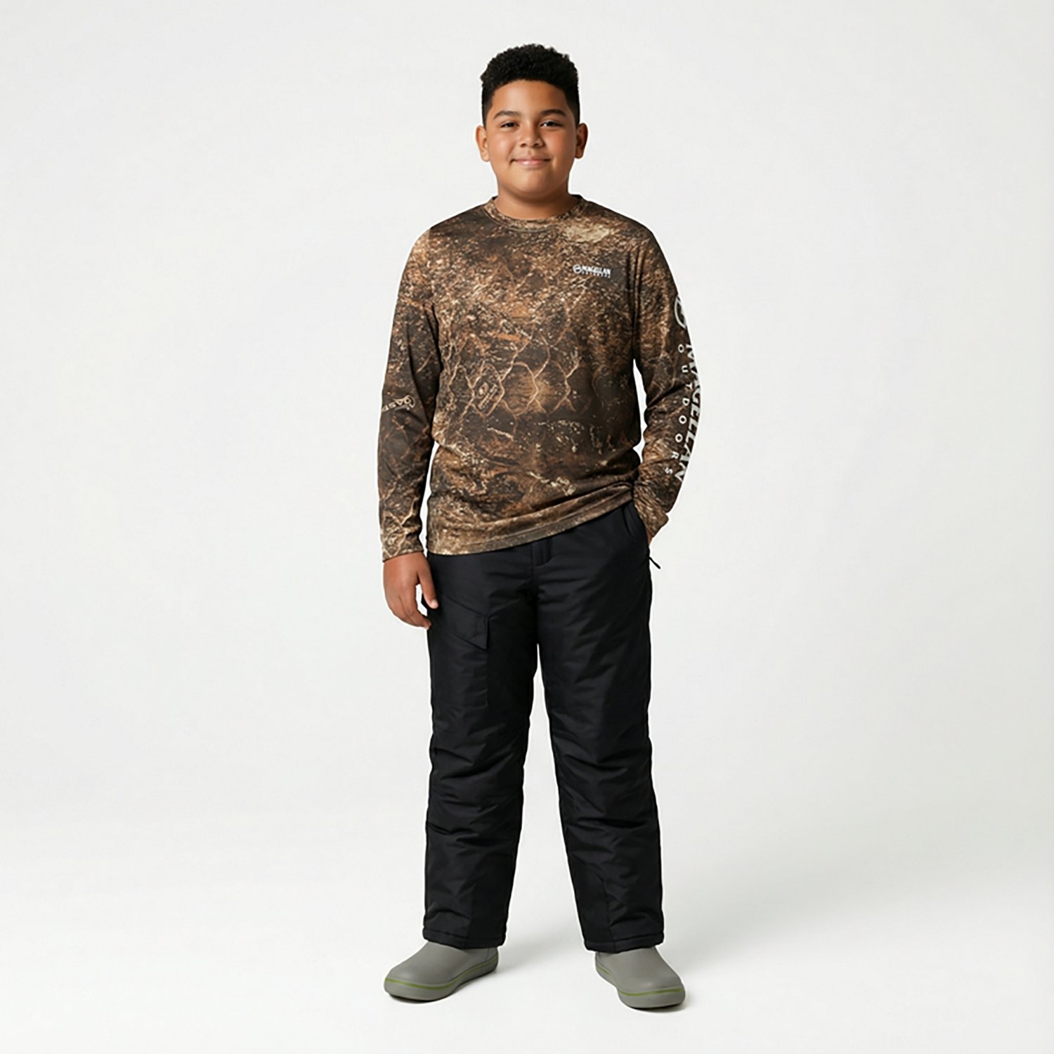 Magellan Outdoors Boys' Mossy Oak Coastal Long Sleeve Crew T-shirt