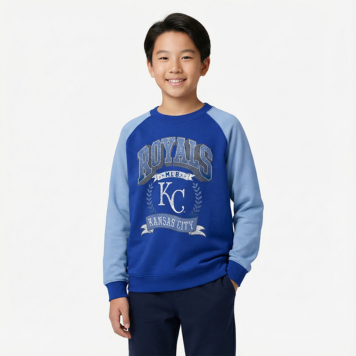 Outerstuff Boys' Kansas City Royals Bullpen Fleece Crew Sweatshirt - view number 2