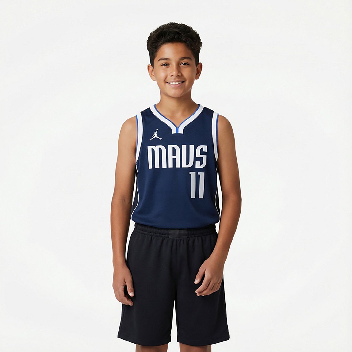 Jordan Boys' Dallas Mavericks Kyrie Irving #11 Statement Swingman Jersey