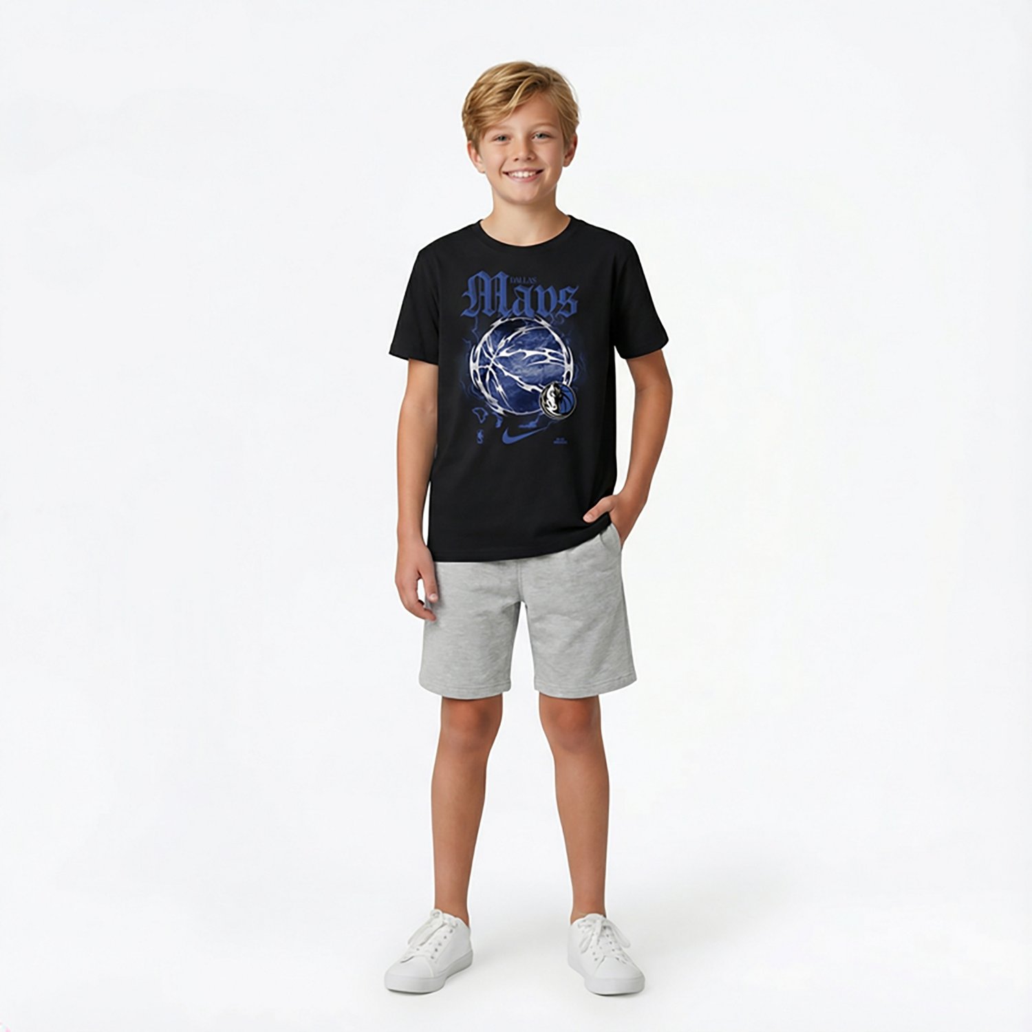 Nike Youth's Dallas Mavericks Courtside '25-'26 Edition Hal OGC Short Sleeve T-shirt
