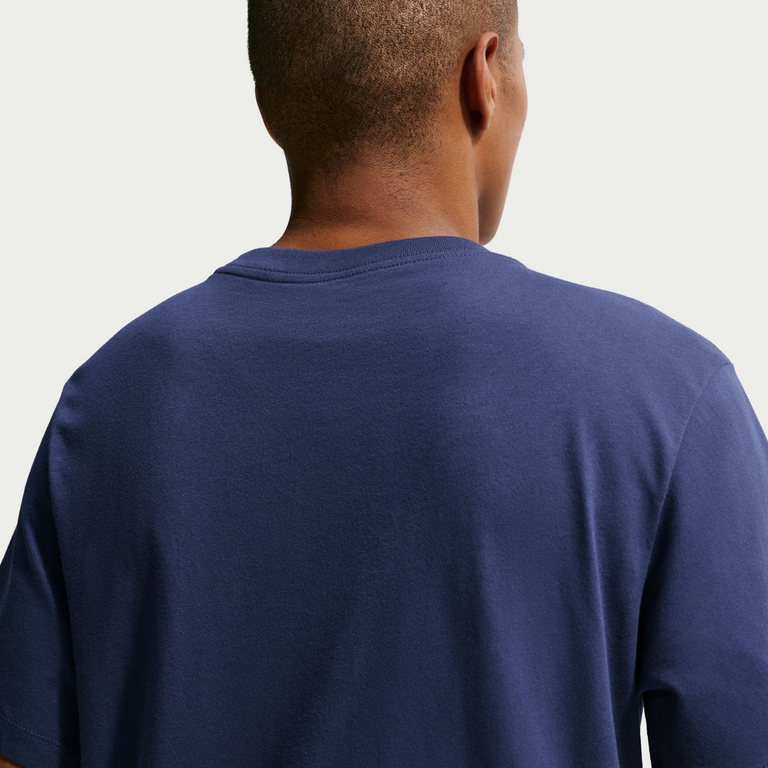 Nike Men's USA 2026 World Cup Crest T-Shirt - view number 4