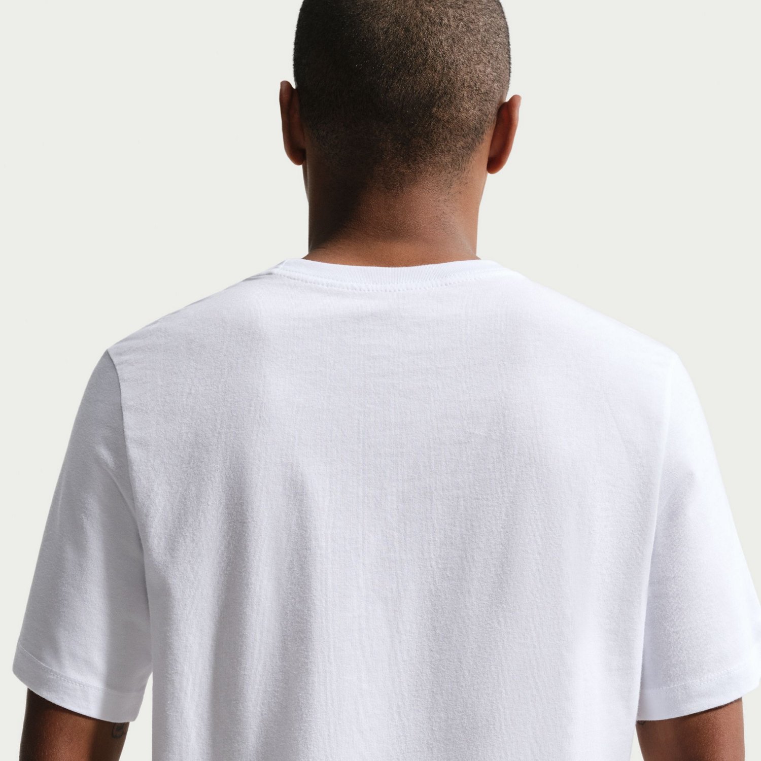 Nike Men's USA 2026 World Cup Crest T-Shirt - view number 4