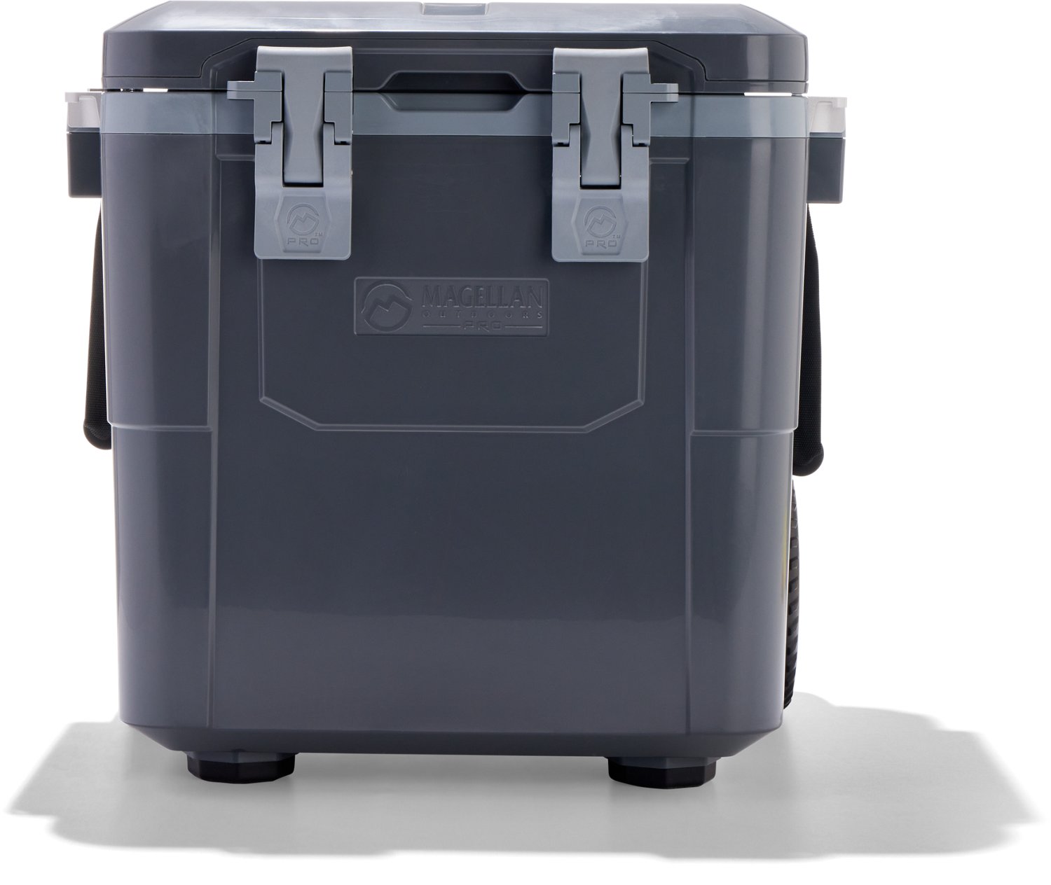 Magellan Outdoors Pro Explorer 30 Quart Ice Box Wheeled