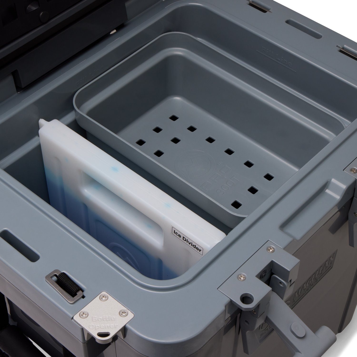 Magellan Outdoors Pro Explorer 30 Quart Ice Box Wheeled - view number 5