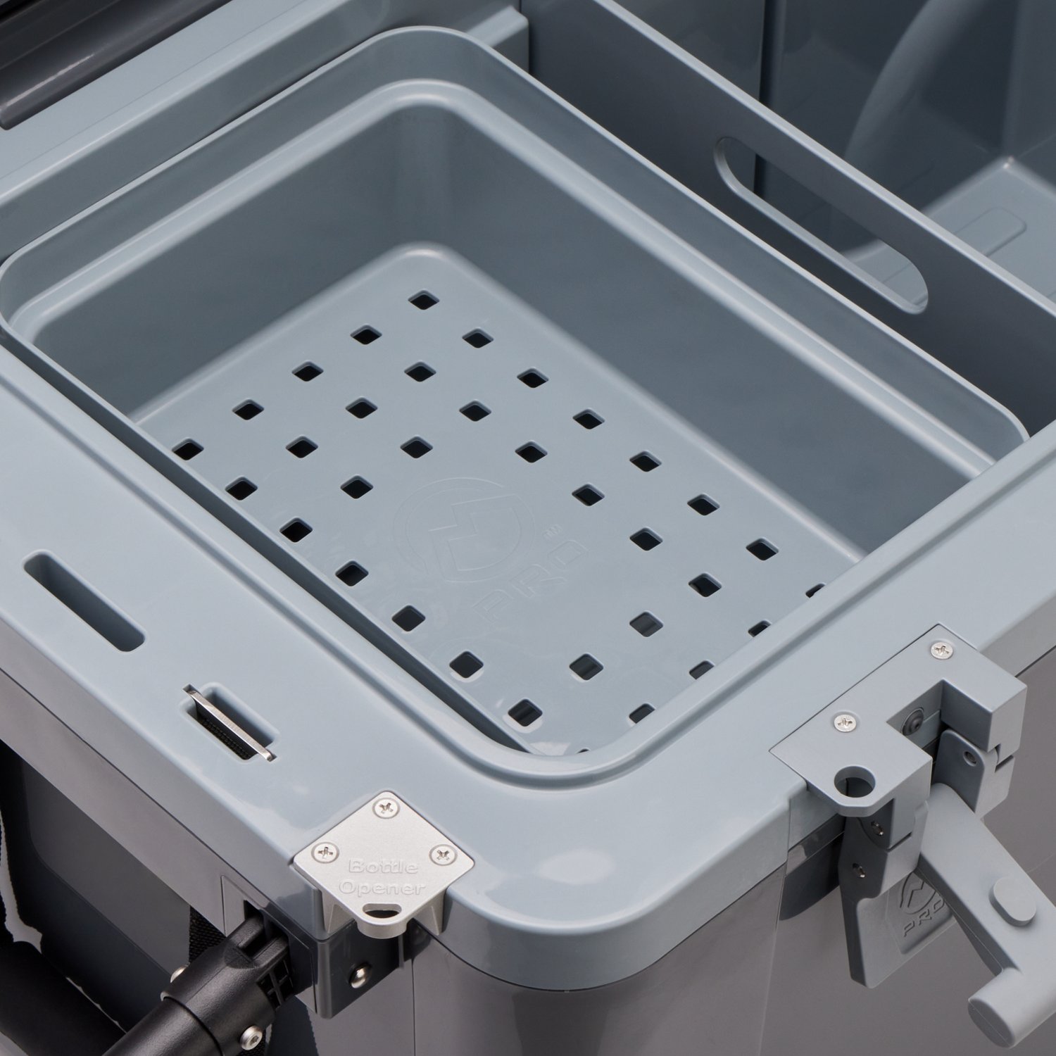 Magellan Outdoors Pro Explorer 75 Quart Ice Box Wheeled - view number 5