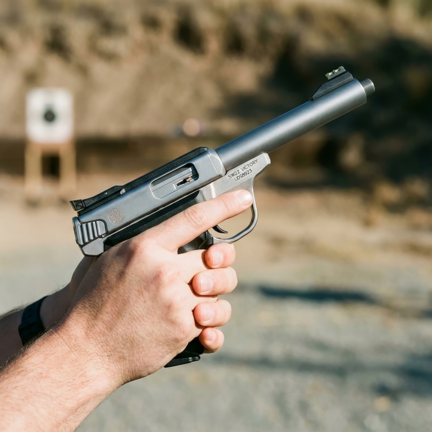 Smith & Wesson SW22 Victory Threaded Barrel Fiber Optic 22 LR Full-Sized 10-Round Pistol - view number 7