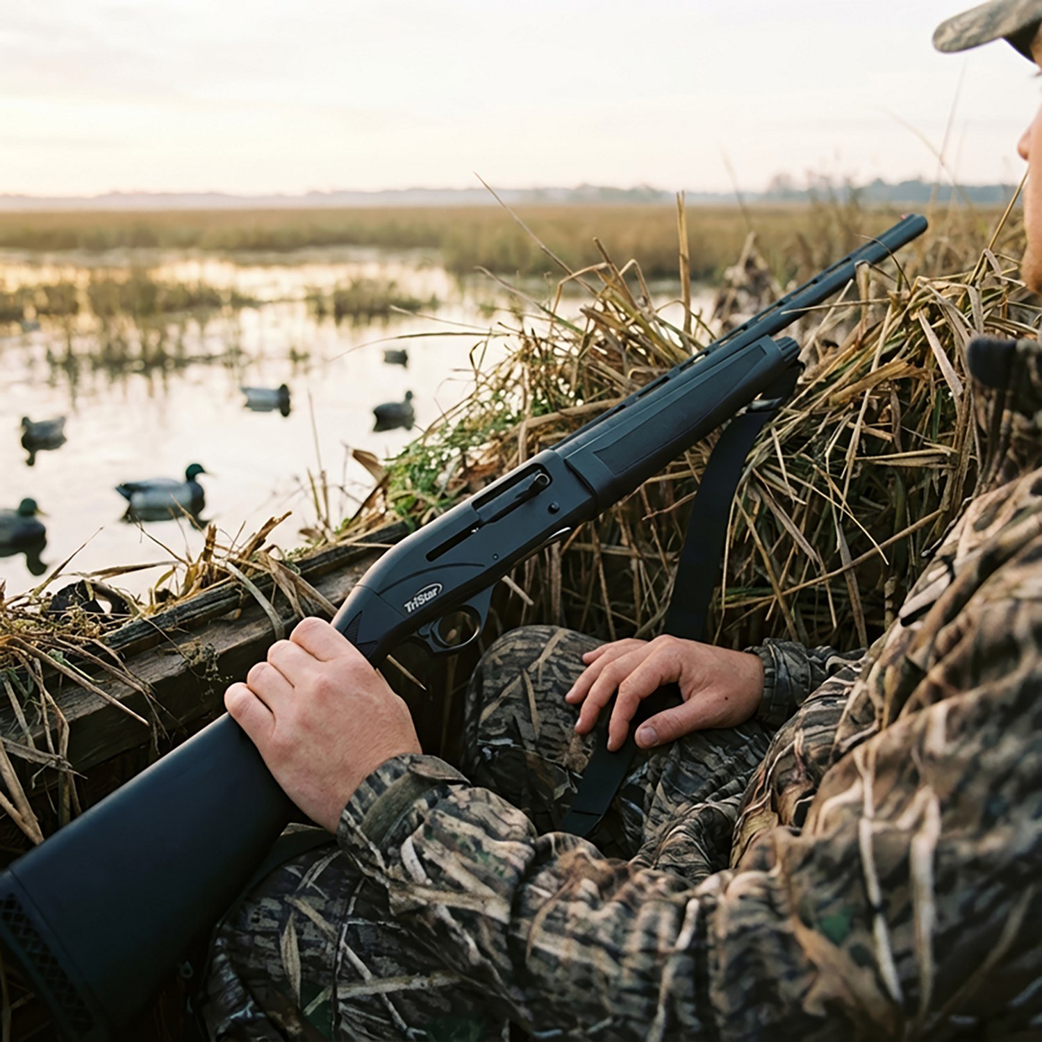 Tristar Products Viper G2 12 Gauge Semiautomatic Shotgun Left-handed - view number 2