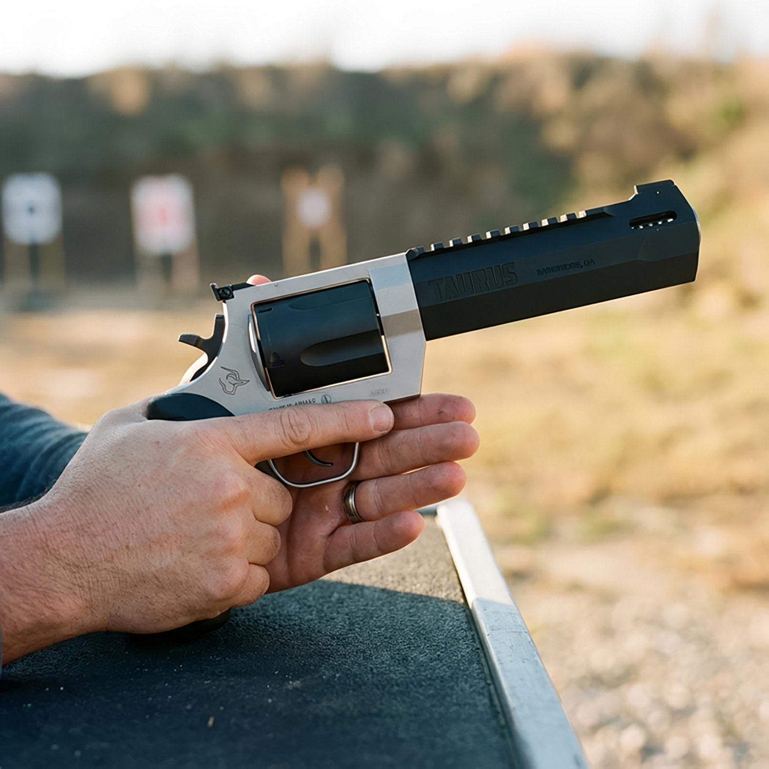 Taurus Raging Hunter 2-Tone 460 S&W Mag Revolver | Academy