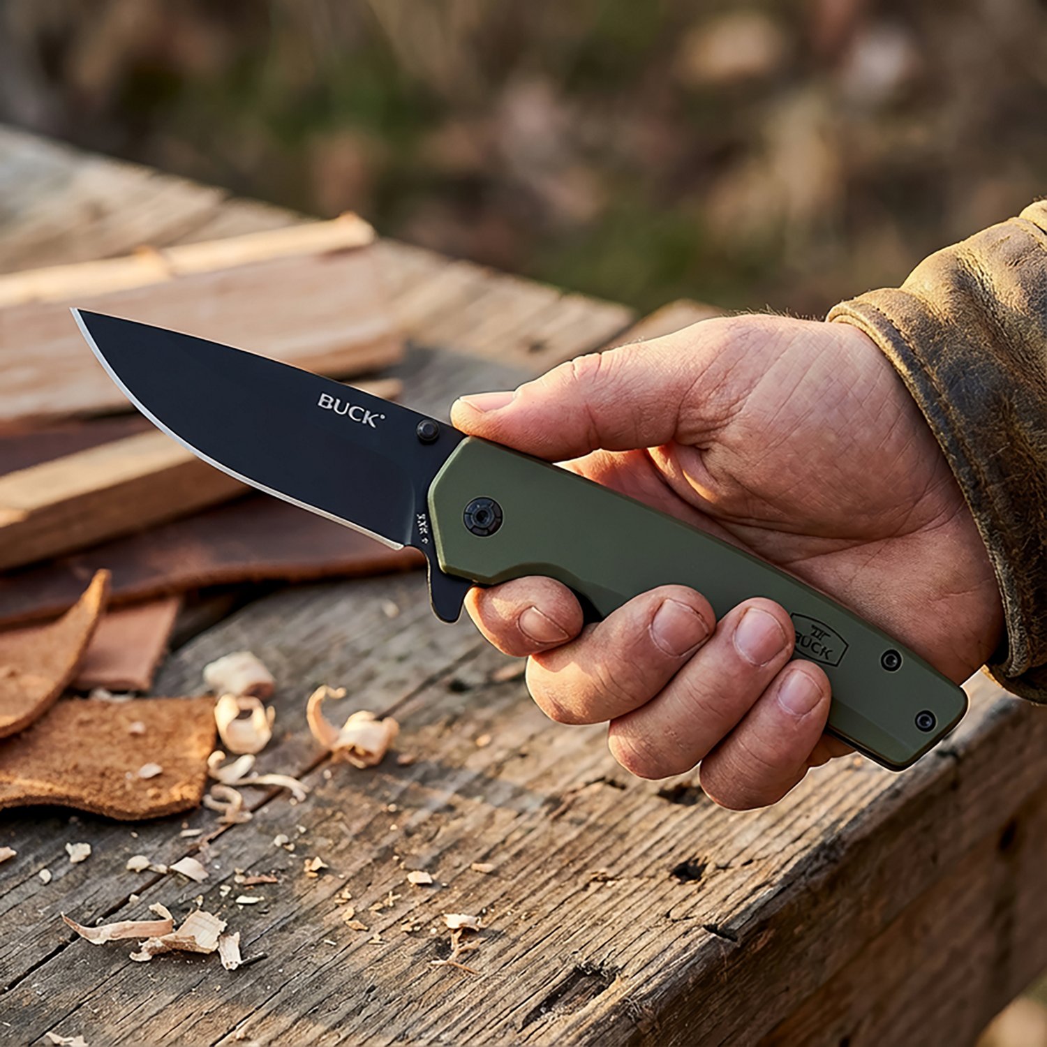 Buck 764 Folding Knife - view number 2