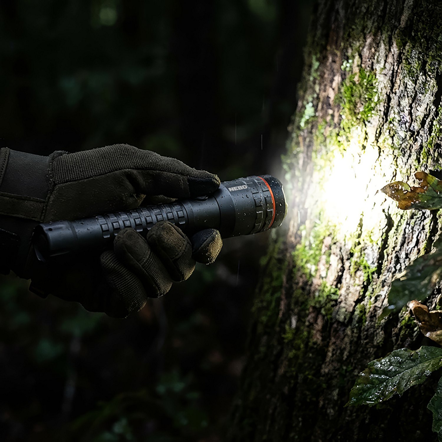 NEBO Davinci 3,200 Lumen Alkaline Handheld Flashlight - view number 2