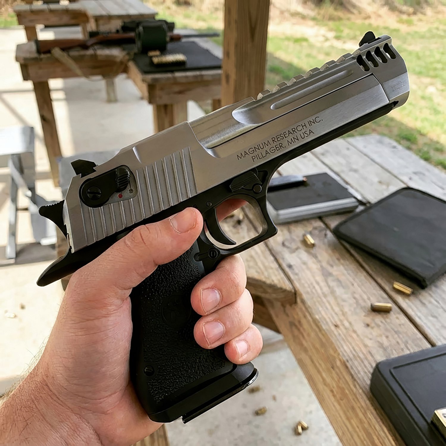 Magnum Research Desert Eagle L5 .50 AE Pistol - view number 2