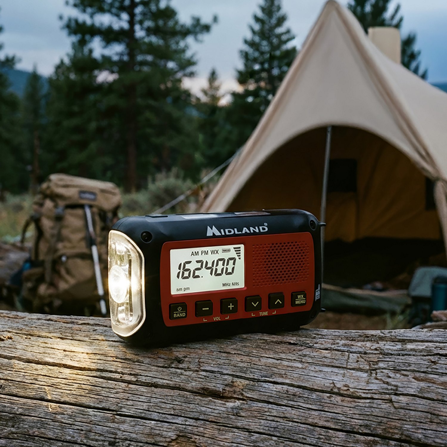 Midland ER40 Rechargeable Emergency Crank Radio                                                                                  - view number 5