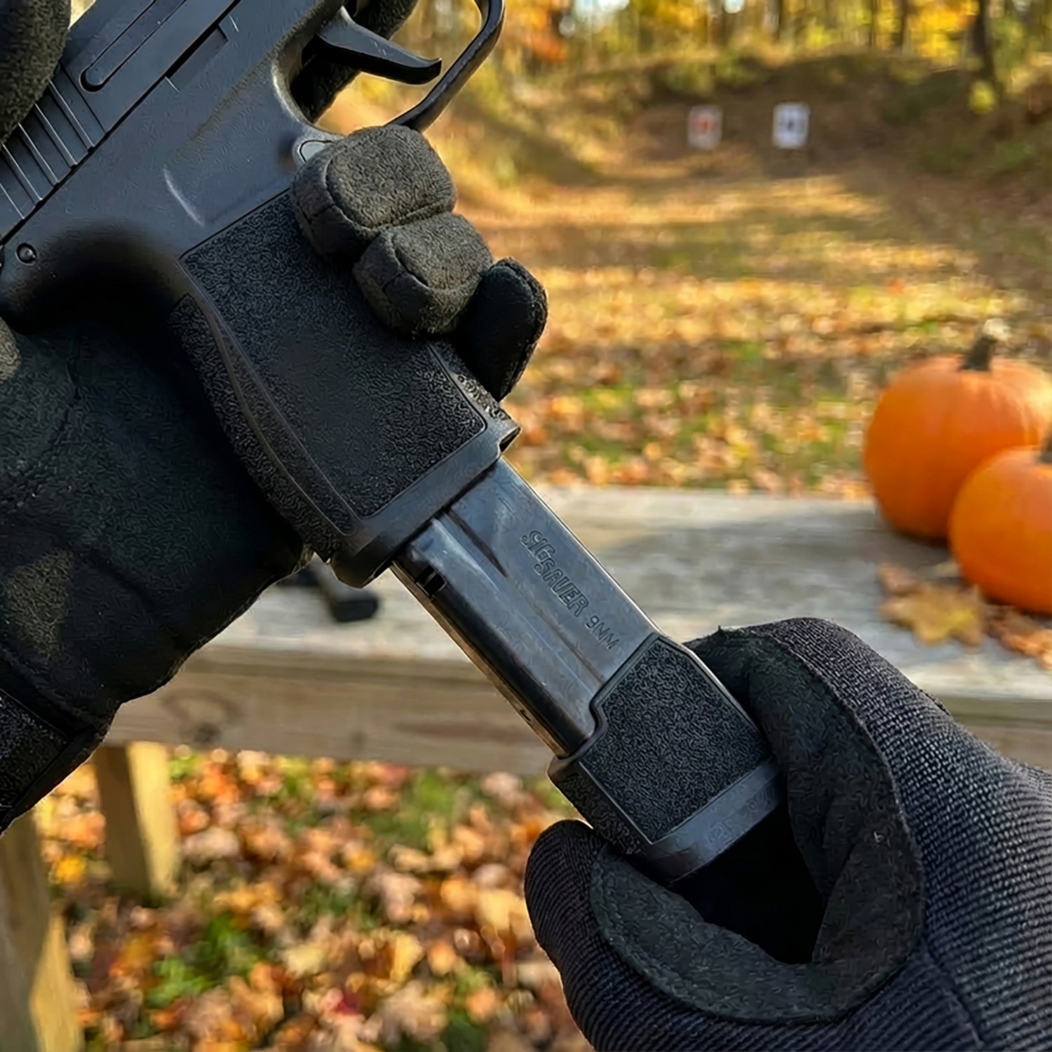 Sig Sauer P365 X-Macro 17-round 9mm Luger OEM Replacement Magazine                                                               - view number 6