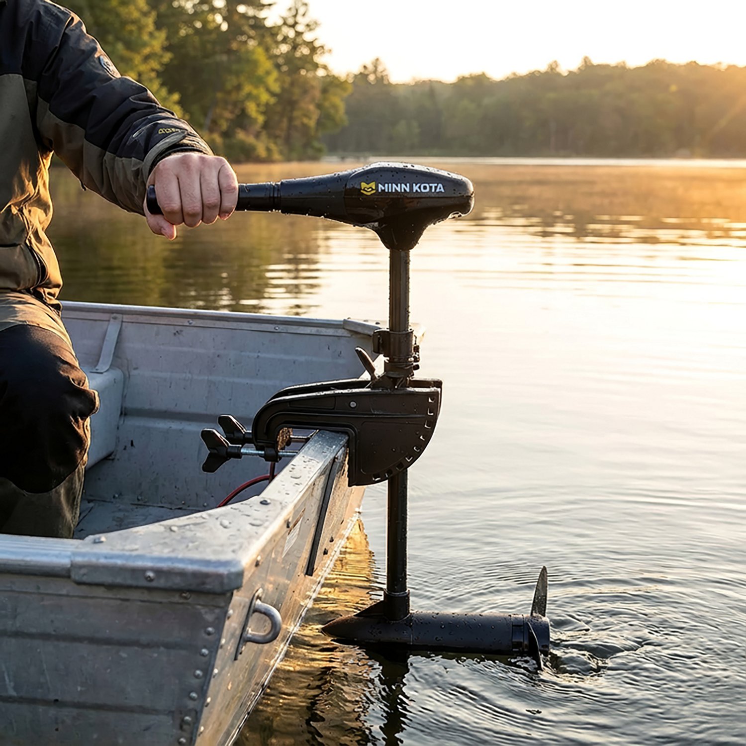 Minn Kota Endura 30 Lb Thrust C2 Transom Mount Trolling Motor with Battery Meter - view number 5