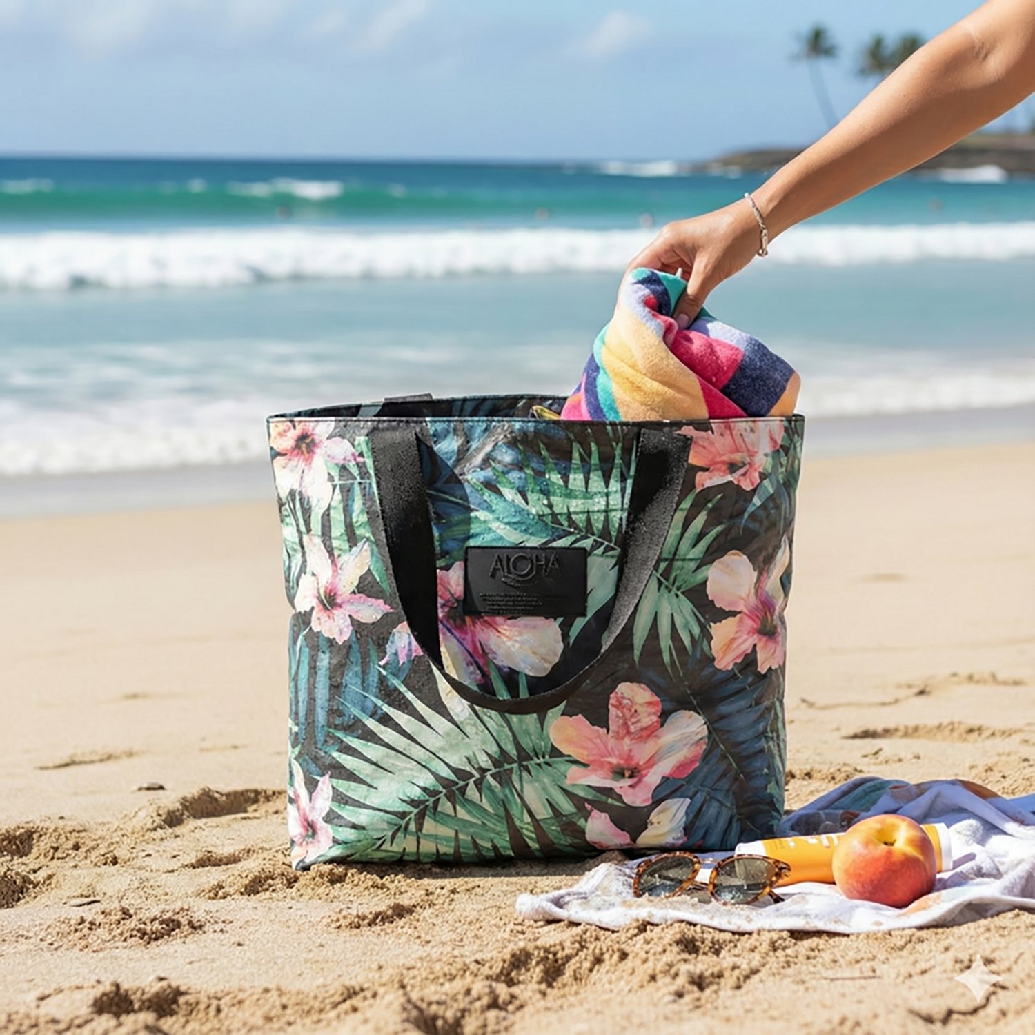 ALOHA Day Tripper Tote - view number 5