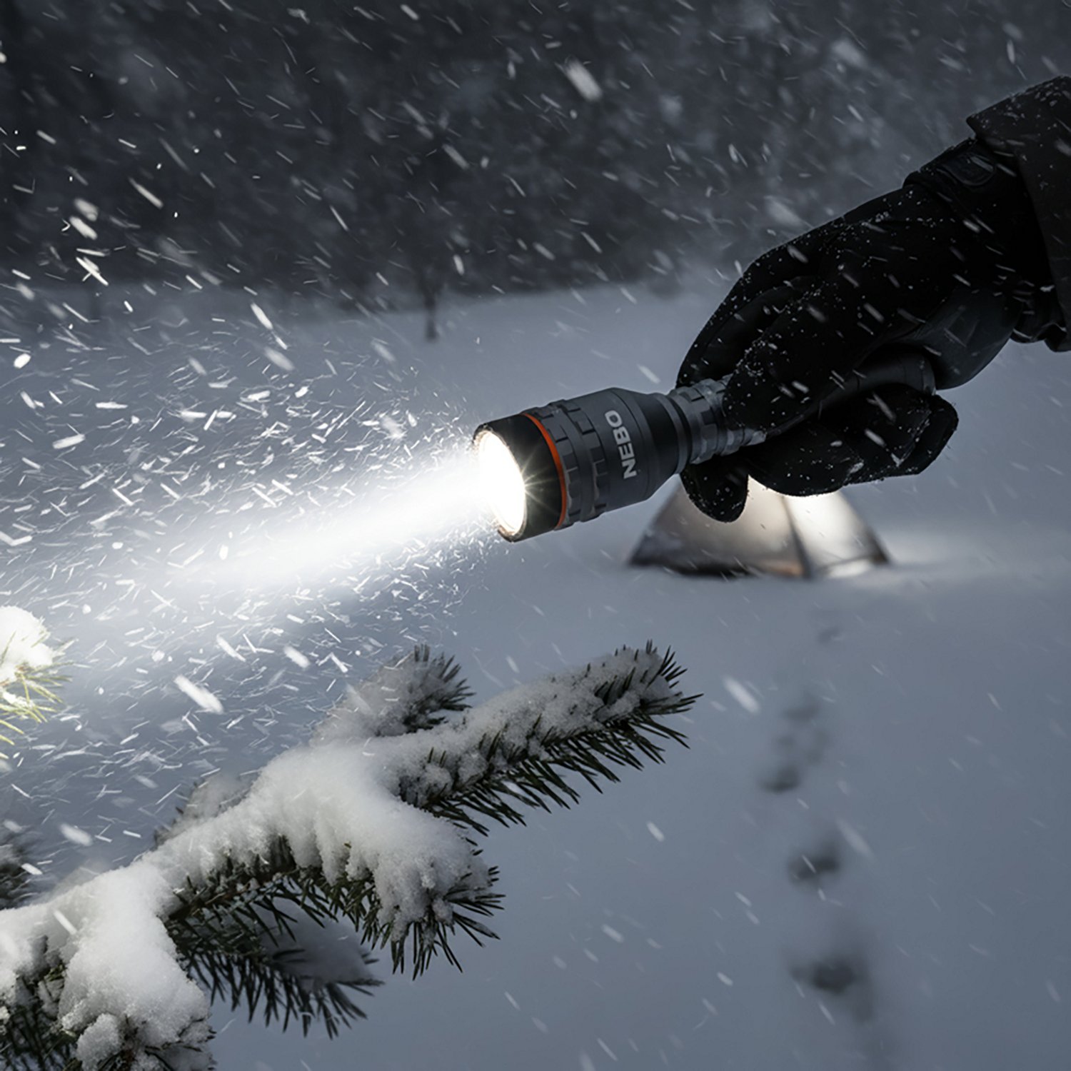 NEBO Davinci 800 Lumen Rechargeable Flashlight - view number 2