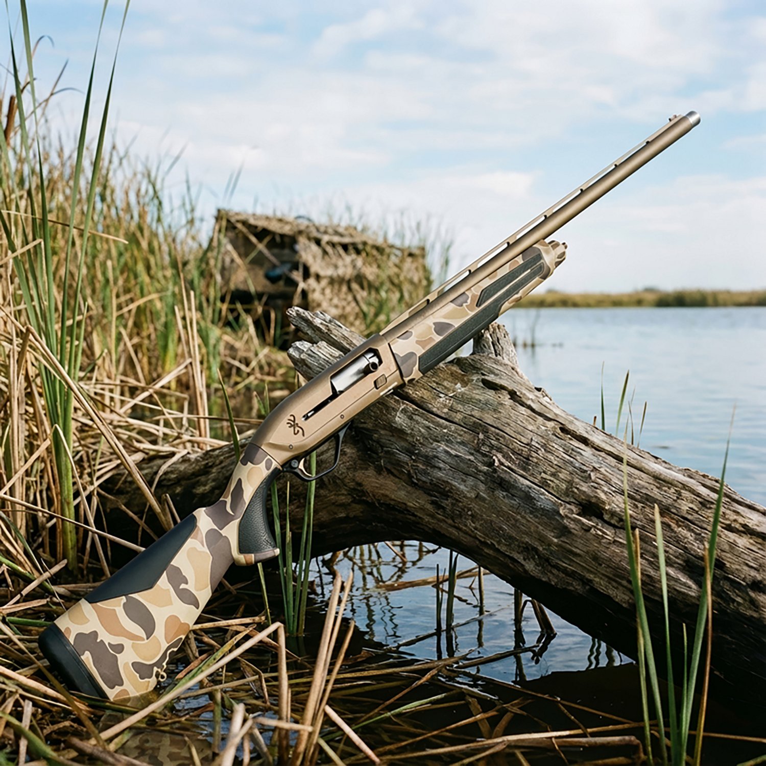 Browning Maxus II Wicked Wing 12 Gauge Semiautomatic Shotgun - view number 2