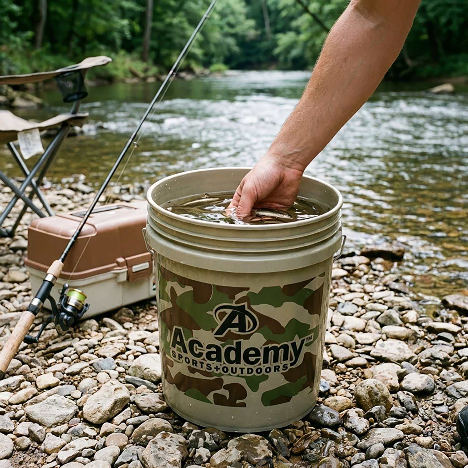 Academy Sports + Outdoors 5-gal Camo Bucket - view number 2