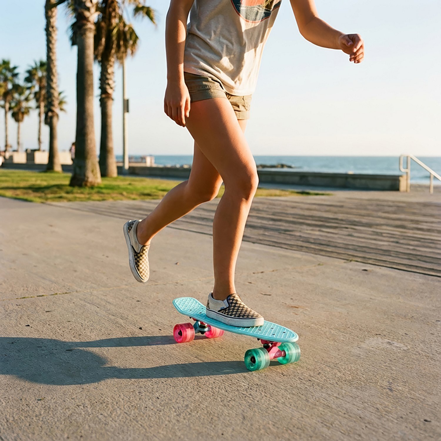 Madd Gear Retro 22-in Mini Cruiser Skateboard - view number 5