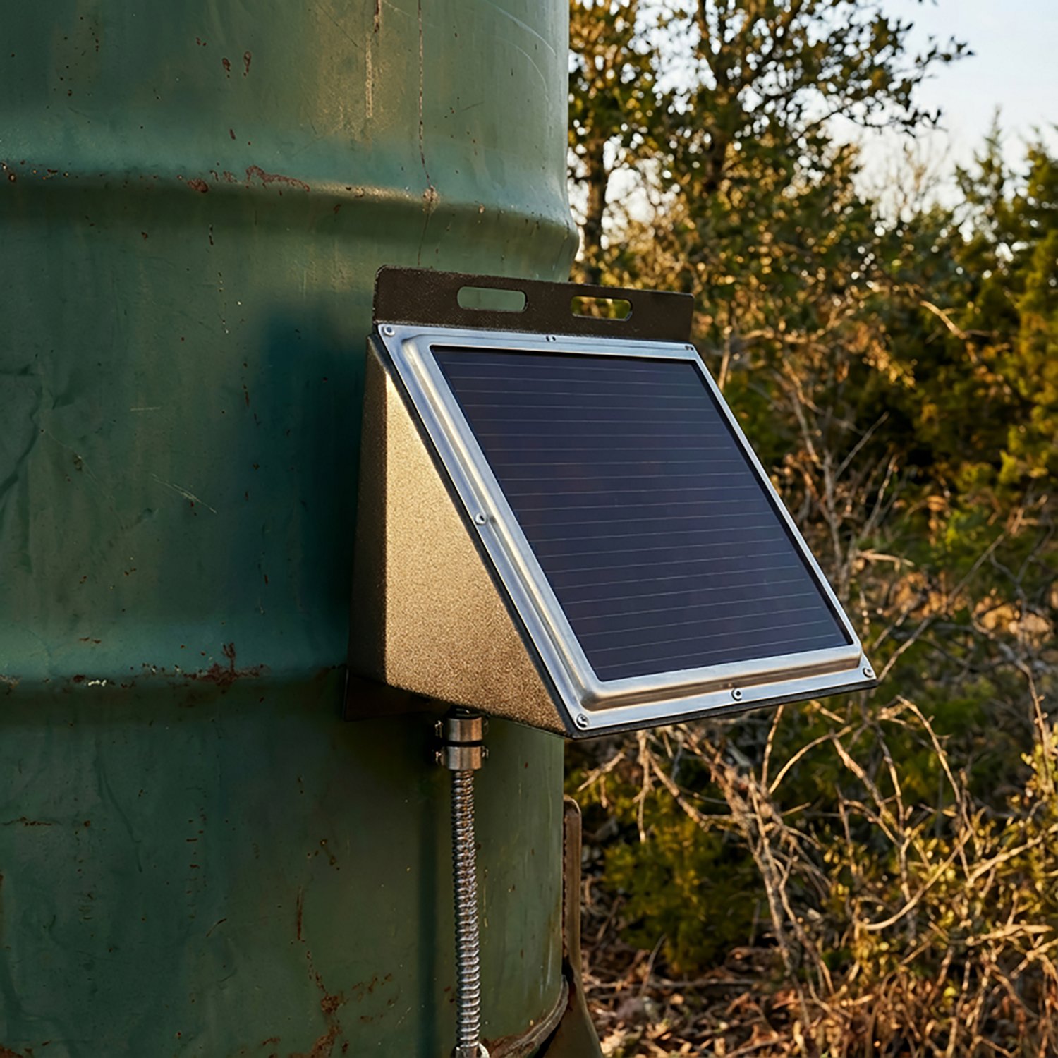 Game Winner 12 V Enclosed Solar Panel - view number 3