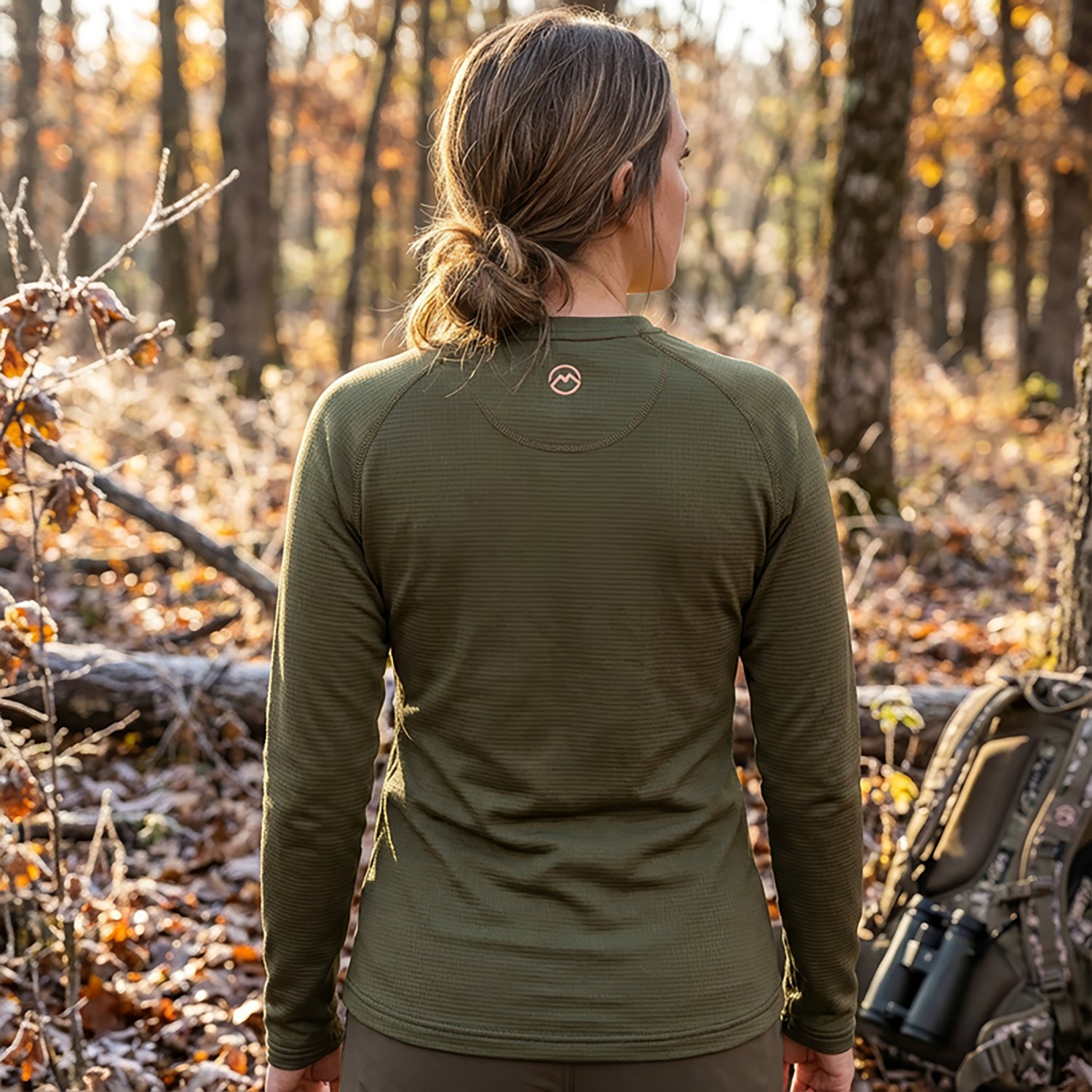 Magellan Outdoors Women's HuntGear Heavy Weight Baselayer Crew Neck Top - view number 4