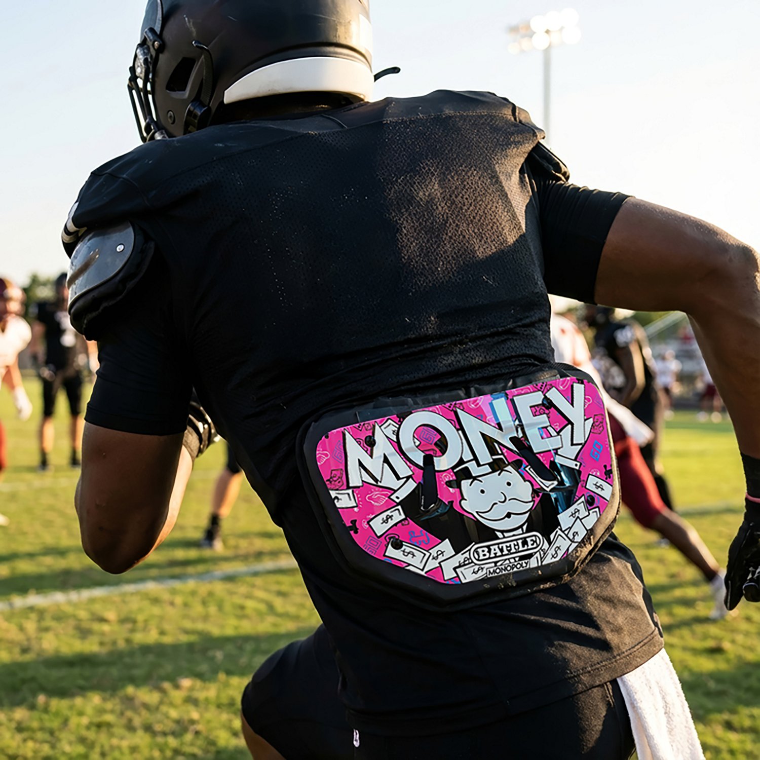 Battle Adults' Money Man 3.0 Football Back Plate - view number 2